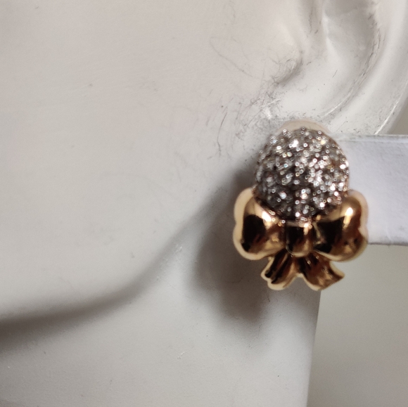Vintage Nina Ricci Bow Tie Earrings - Picture 6 of 14